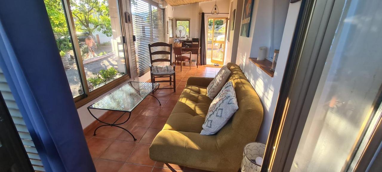 Charmante maisonnette sur les hauteurs d'Ollioules Extérieur photo